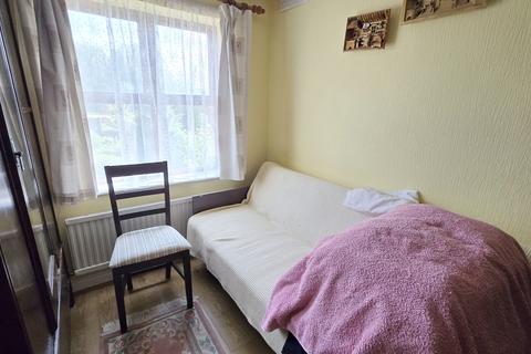 1 Meldreth Drive, Manchester, M12 4NB