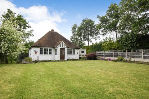 3 bedroom bungalow for sale, London Road, Hook RG27