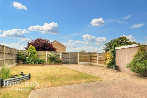 3 bedroom end of terrace house for sale, Rumburgh Road, Lowestoft