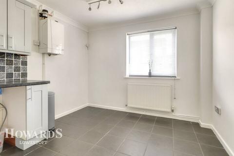 3 bedroom end of terrace house for sale, Rumburgh Road, Lowestoft