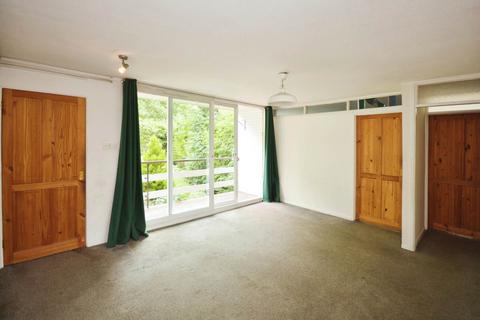 2 bedroom maisonette for sale, Eskdale Avenue, Chesham HP5