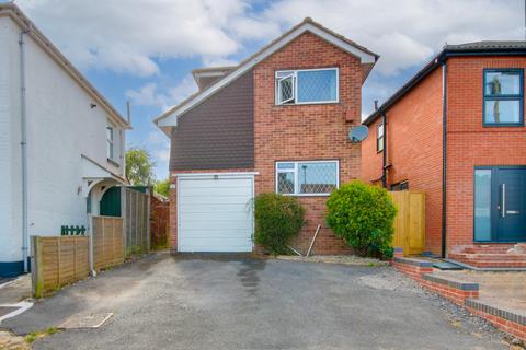 3 bedroom detached house for sale, SHOLING! THREE BEDROOM DETACHED FAMILY HOME! BEAUTIFULLY MAINTAINED THROUGHOUT!