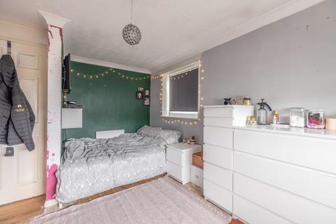 24 Grange Way, Iver, SL0 9NU