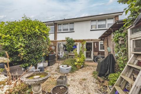24 Grange Way, Iver, SL0 9NU