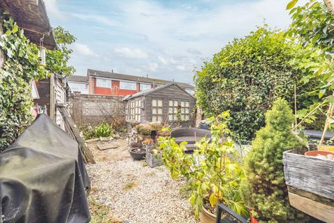24 Grange Way, Iver, SL0 9NU