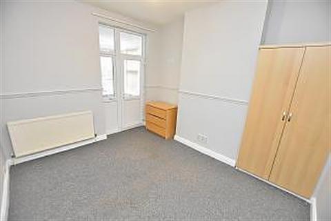 1 bedroom house to rent, Rooms at Jeffcock Road, Wolverhampton