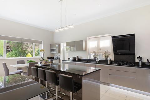 8 bedroom detached house for sale, London W5