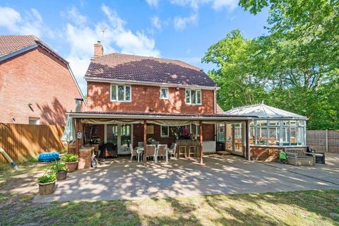 19 Clere Gardens, Chineham, Basingstoke, RG24 8LZ