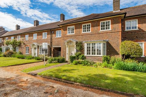 3 bedroom semi-detached house for sale, Ethelburt Avenue, Bassett Green, Southampton, Hampshire, SO16
