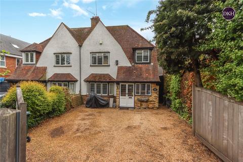 3 bedroom semi-detached house to rent, Rickmansworth WD3