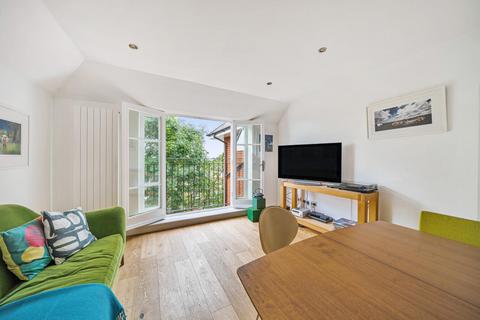 3 bedroom flat for sale, Cheverton Road, Whitehall Park