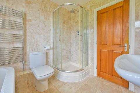 15 Brooklyn Close, Woking, GU22 7TH
