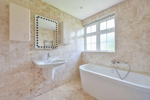 15 Brooklyn Close, Woking, GU22 7TH