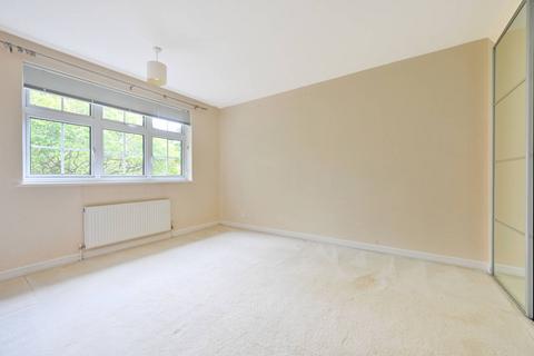 15 Brooklyn Close, Woking, GU22 7TH