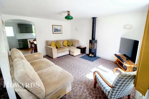 2 bedroom end of terrace house for sale, The Street, Wenhaston