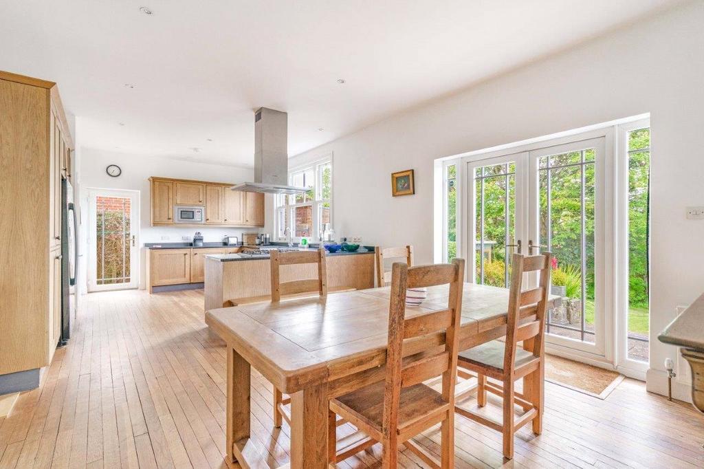 Kitchen/Dining Room