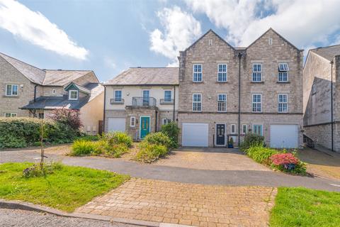 4 bedroom terraced house for sale, Kirkstone Close, Cumbria LA9