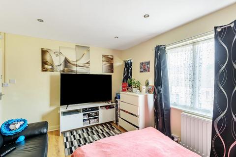 2 bedroom flat for sale, Harrow,  Greater London,  HA2