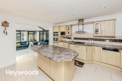 5 bedroom detached house for sale, Allensway, Seabridge