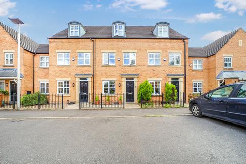 3 bedroom townhouse for sale, Crow House Farm Drive, Newton-Le-Willows, WA12 9TY