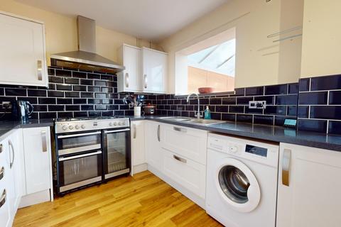 2 bedroom end of terrace house for sale, Royds Road, Ashford TN24 0DR