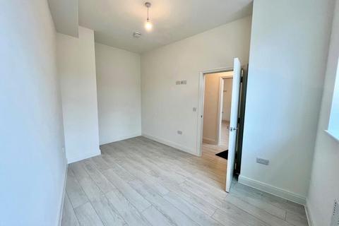 3 bedroom terraced house to rent, Alpha Road, Bristol BS3