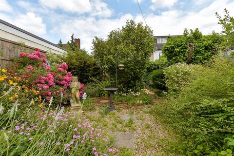 3 bedroom end of terrace house for sale, Peterborough Road, Leyton