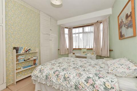 3 bedroom end of terrace house for sale, Peterborough Road, Leyton