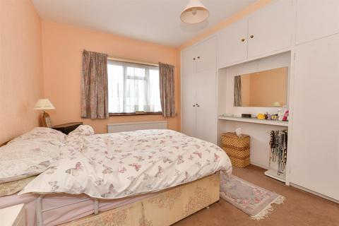 3 bedroom end of terrace house for sale, Peterborough Road, Leyton