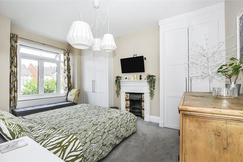 12 Beverley Road, New Malden, KT3 4AW