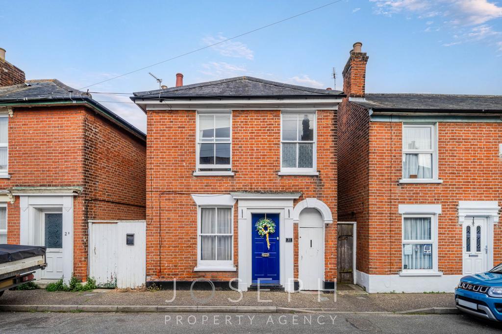 Nelson Street, Brightlingsea, CO7 3 bed detached house for sale £290,000