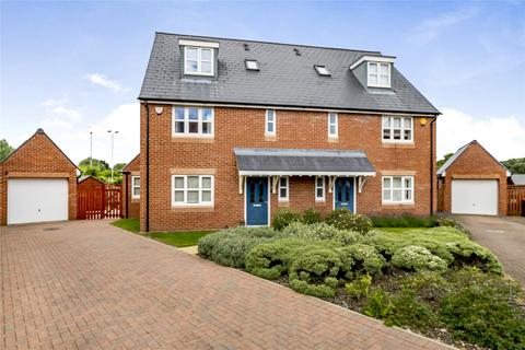 4 bedroom semi-detached house for sale, Ivernia Avenue, Brooklands, Milton Keynes, Buckinghamshire, MK10
