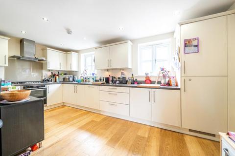 4 bedroom semi-detached house for sale, Newbury,  Berkshire,  RG14