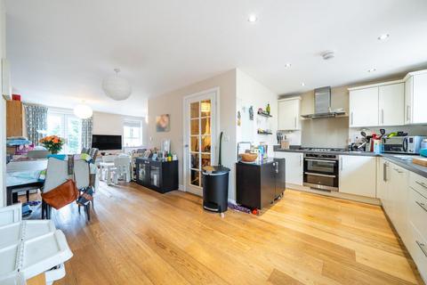 4 bedroom semi-detached house for sale, Newbury,  Berkshire,  RG14