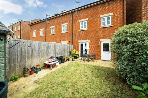 4 bedroom semi-detached house for sale, Newbury,  Berkshire,  RG14