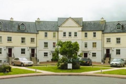 3 bedroom terraced house to rent, Royffe Way, Bodmin,