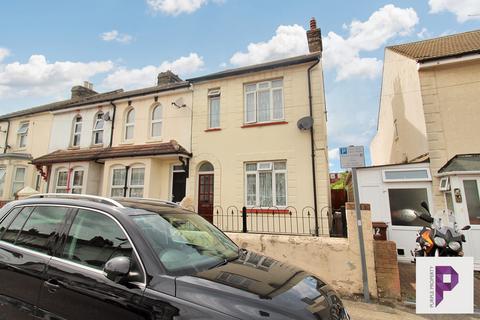 3 bedroom end of terrace house for sale, Adelaide Road,  Gillingham, ME7