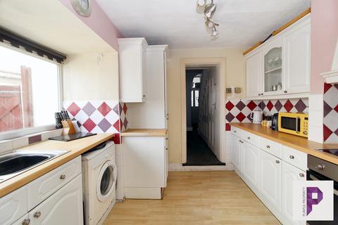 3 bedroom end of terrace house for sale, Adelaide Road,  Gillingham, ME7