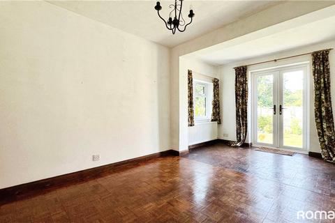 4 Crosby Gardens, Yateley, GU46 7RT