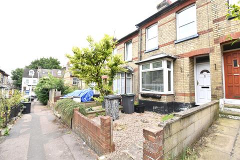 2 bedroom terraced house for sale, Gladstone Avenue, Luton, Bedfordshire, LU1