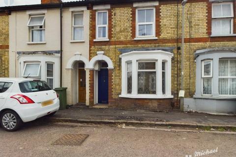 2 bedroom terraced house for sale, Grecian Street, Aylesbury, Buckinghamshire