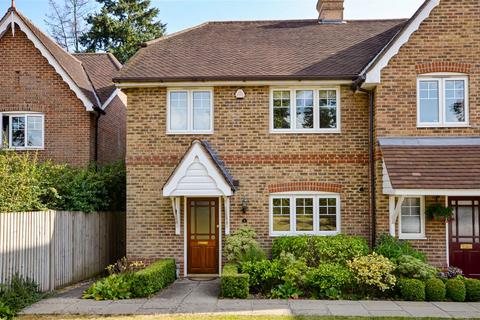 3 bedroom end of terrace house for sale, Holbrook Close, Shalford, Guildford GU4