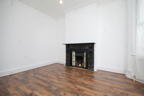 2 bedroom flat to rent, Keston Road, Haringey, N17