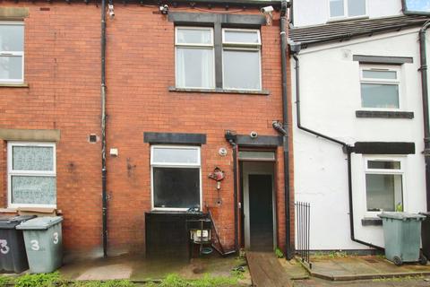 4 bedroom terraced house for sale, Granny Avenue, Churwell, LS27
