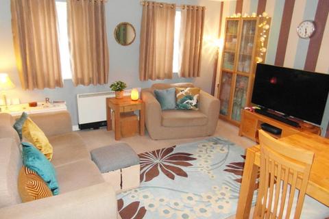 2 bedroom apartment for sale, at Ruskin, Hendley Road, Reading RG4