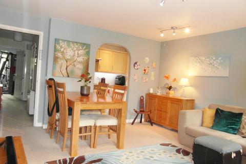 2 bedroom apartment for sale, at Ruskin, Hendley Road, Reading RG4