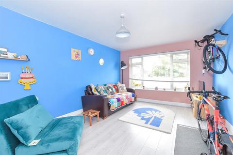 1 bedroom ground floor flat for sale, Bedhampton Road, Havant, Hampshire