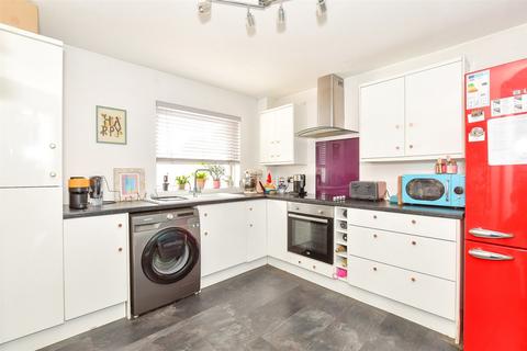 1 bedroom ground floor flat for sale, Bedhampton Road, Havant, Hampshire