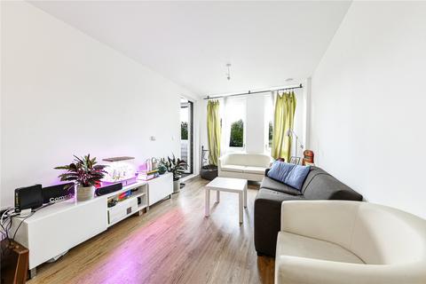 3 bedroom flat for sale, Seven Sisters Road, London N4