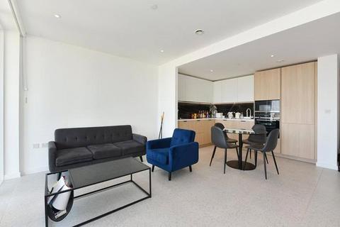 2 bedroom flat to rent, Bouchon Point, London E1